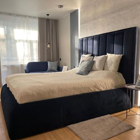 Citadel Vip Apartment Lviv Bagian luar foto