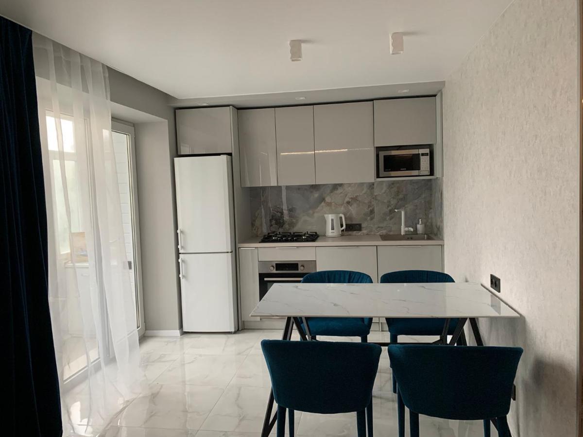 Citadel Vip Apartment Lviv Bagian luar foto