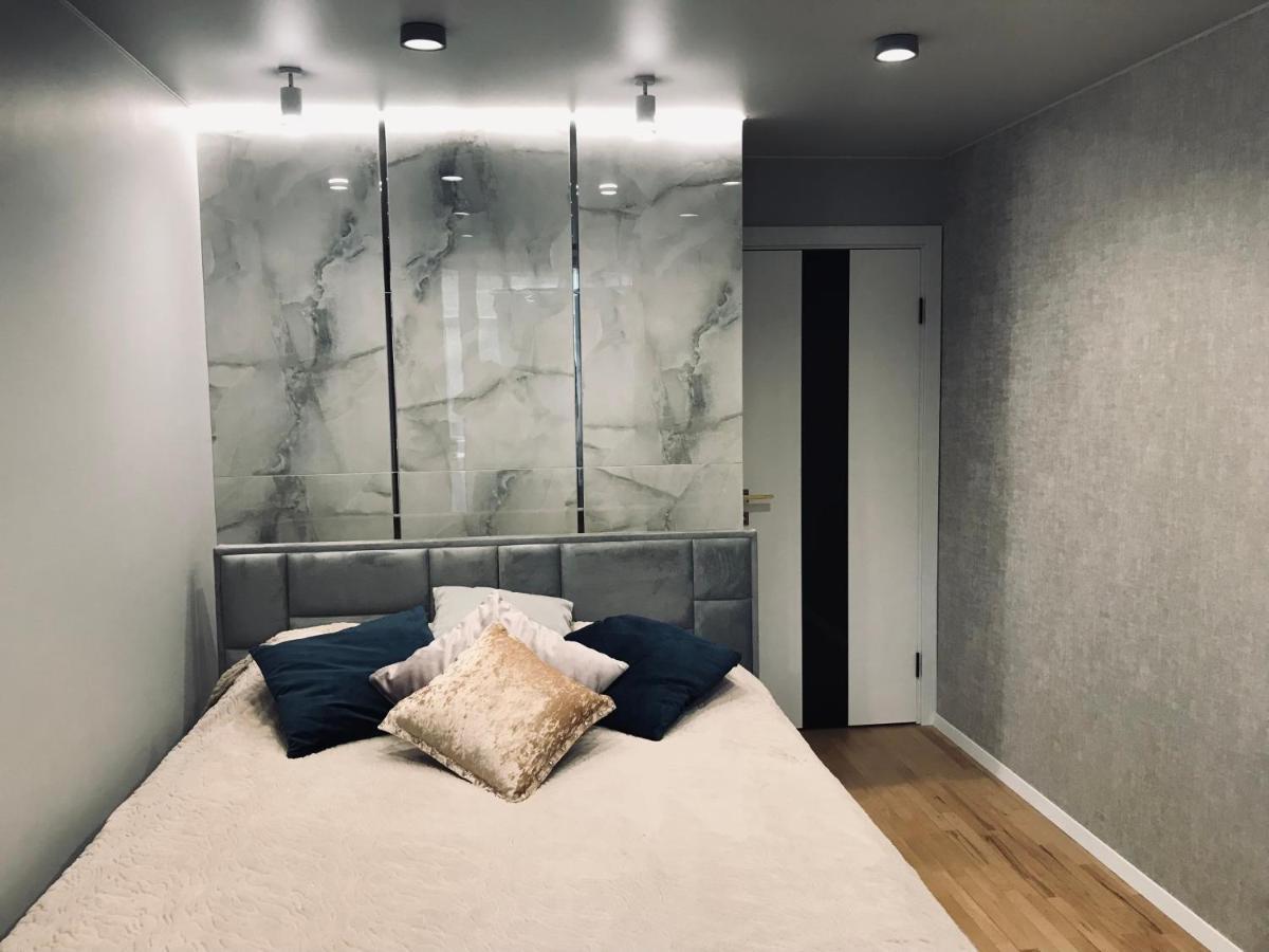 Citadel Vip Apartment Lviv Bagian luar foto